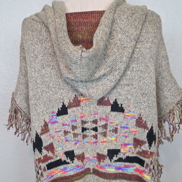 Elan Multicolor Poncho - Picture 9 of 12
